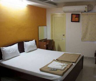 Gopal Executive Lodge, Latur 4